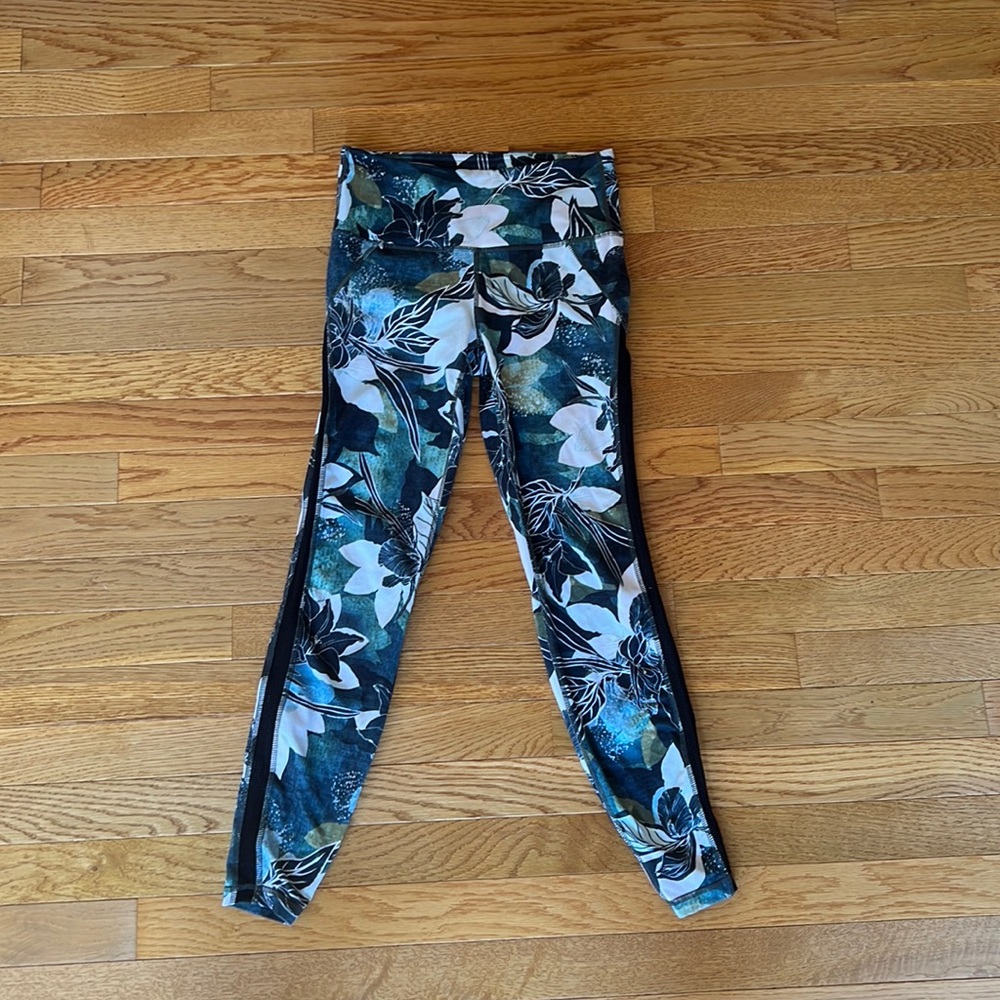 Athleta Green Floral Plant leggings